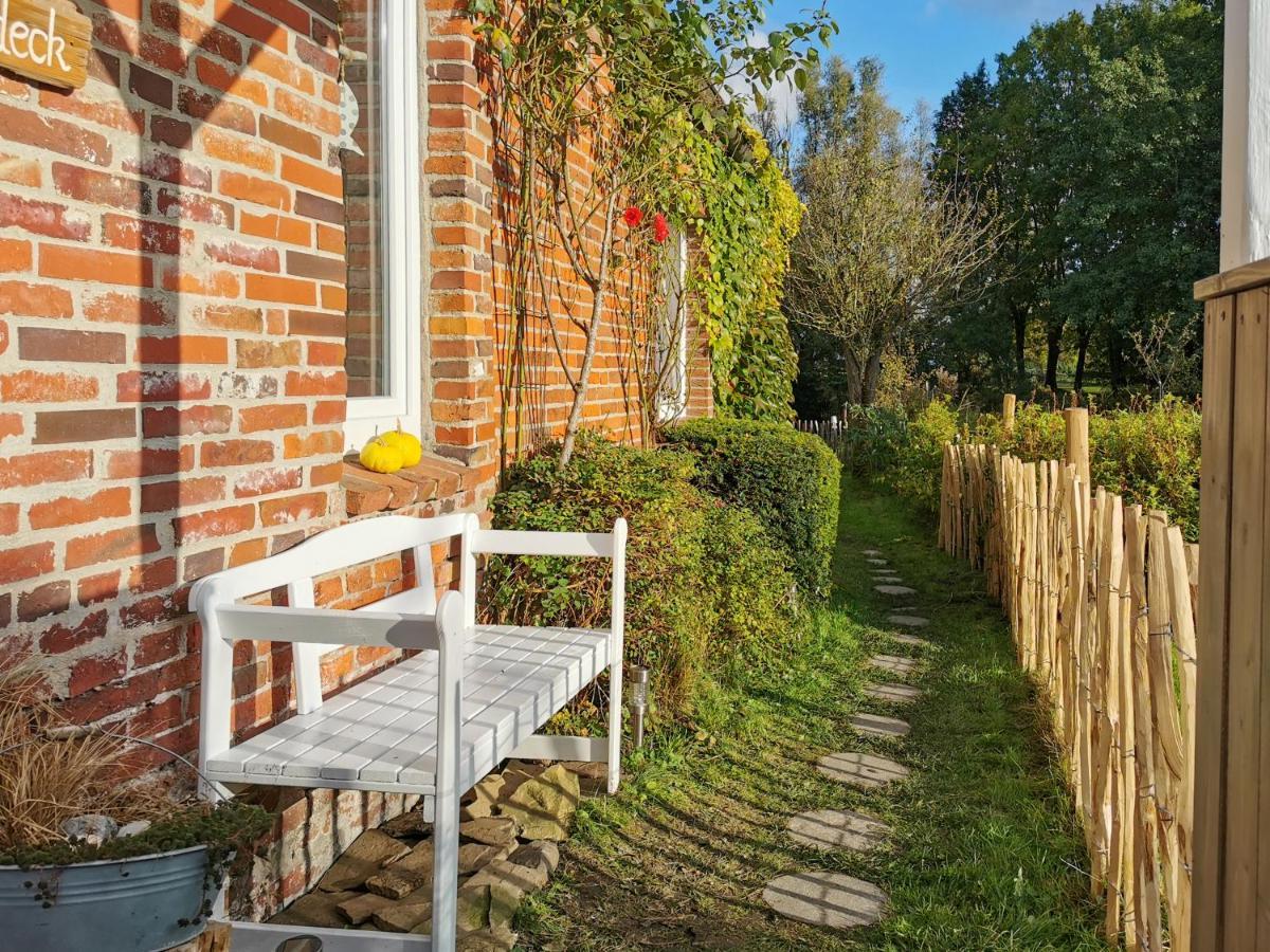 Ferienglueck An Der Nordsee Buche Deine Erdgeschoss-Ferienwohnung Mit Kamin Terrasse Und Eingezaeuntem Garten Fuer Unvergessliche Auszeiten Altfunnixsiel Εξωτερικό φωτογραφία