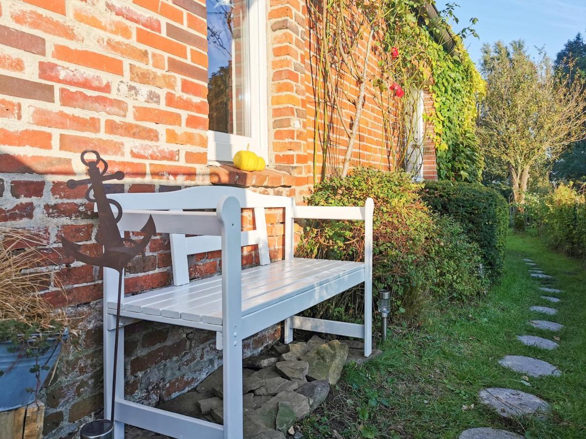 Ferienglueck An Der Nordsee Buche Deine Erdgeschoss-Ferienwohnung Mit Kamin Terrasse Und Eingezaeuntem Garten Fuer Unvergessliche Auszeiten Altfunnixsiel Εξωτερικό φωτογραφία