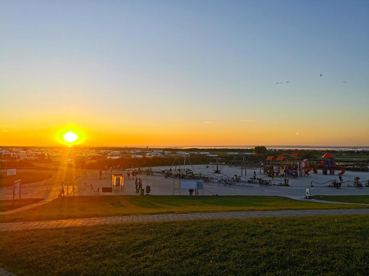 Ferienglueck An Der Nordsee Buche Deine Erdgeschoss-Ferienwohnung Mit Kamin Terrasse Und Eingezaeuntem Garten Fuer Unvergessliche Auszeiten Altfunnixsiel Εξωτερικό φωτογραφία