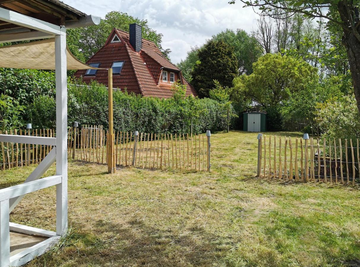 Ferienglueck An Der Nordsee Buche Deine Erdgeschoss-Ferienwohnung Mit Kamin Terrasse Und Eingezaeuntem Garten Fuer Unvergessliche Auszeiten Altfunnixsiel Εξωτερικό φωτογραφία