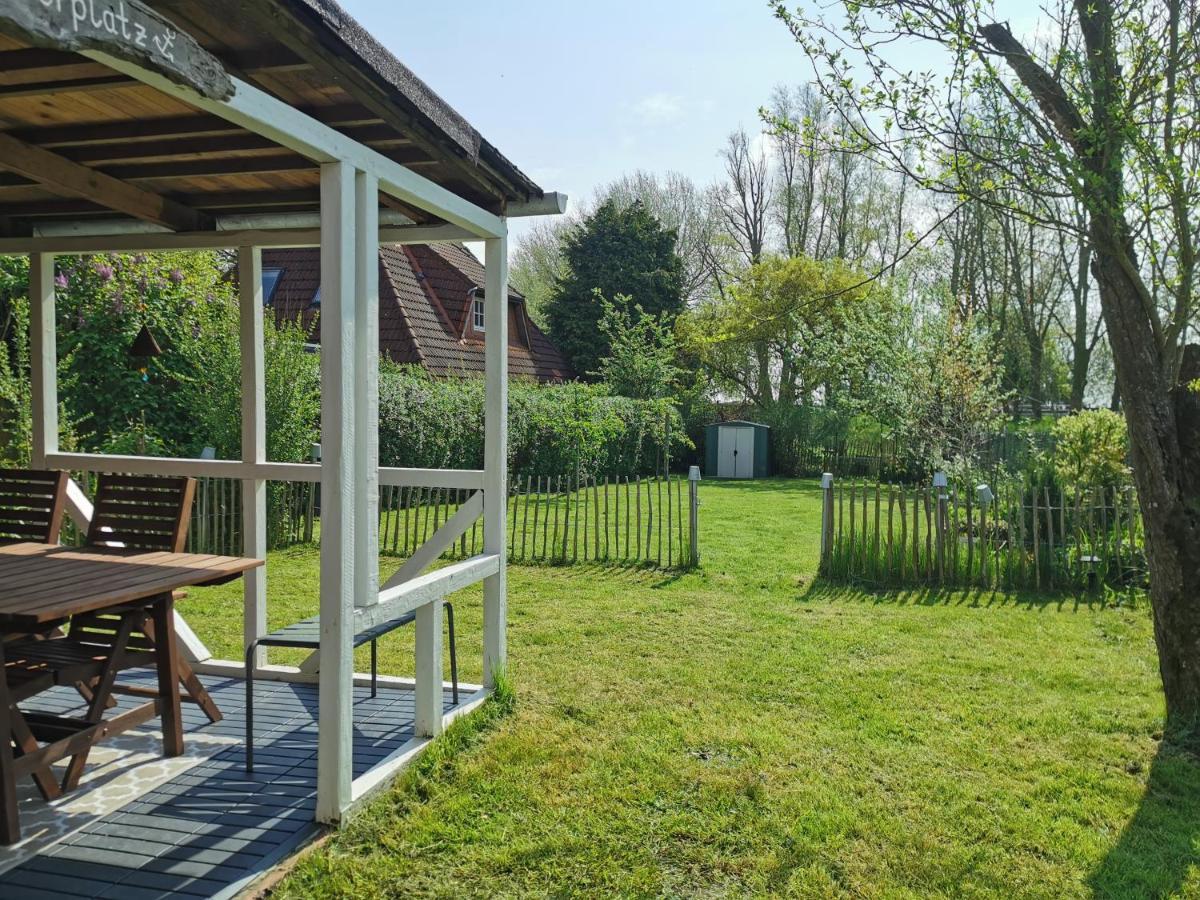 Ferienglueck An Der Nordsee Buche Deine Erdgeschoss-Ferienwohnung Mit Kamin Terrasse Und Eingezaeuntem Garten Fuer Unvergessliche Auszeiten Altfunnixsiel Εξωτερικό φωτογραφία