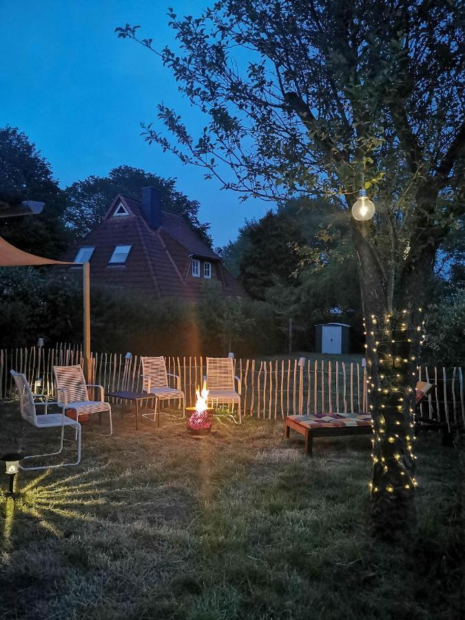 Ferienglueck An Der Nordsee Buche Deine Erdgeschoss-Ferienwohnung Mit Kamin Terrasse Und Eingezaeuntem Garten Fuer Unvergessliche Auszeiten Altfunnixsiel Εξωτερικό φωτογραφία