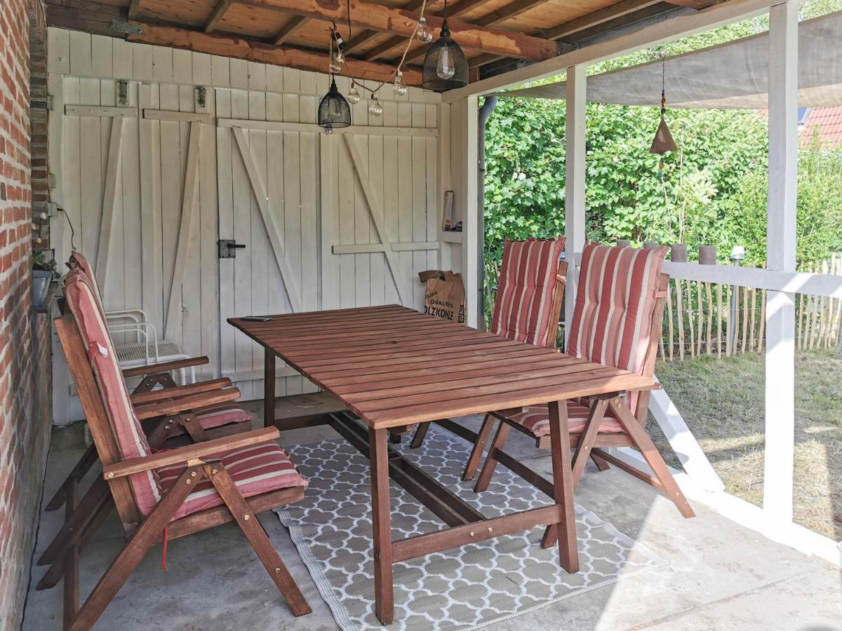 Ferienglueck An Der Nordsee Buche Deine Erdgeschoss-Ferienwohnung Mit Kamin Terrasse Und Eingezaeuntem Garten Fuer Unvergessliche Auszeiten Altfunnixsiel Εξωτερικό φωτογραφία